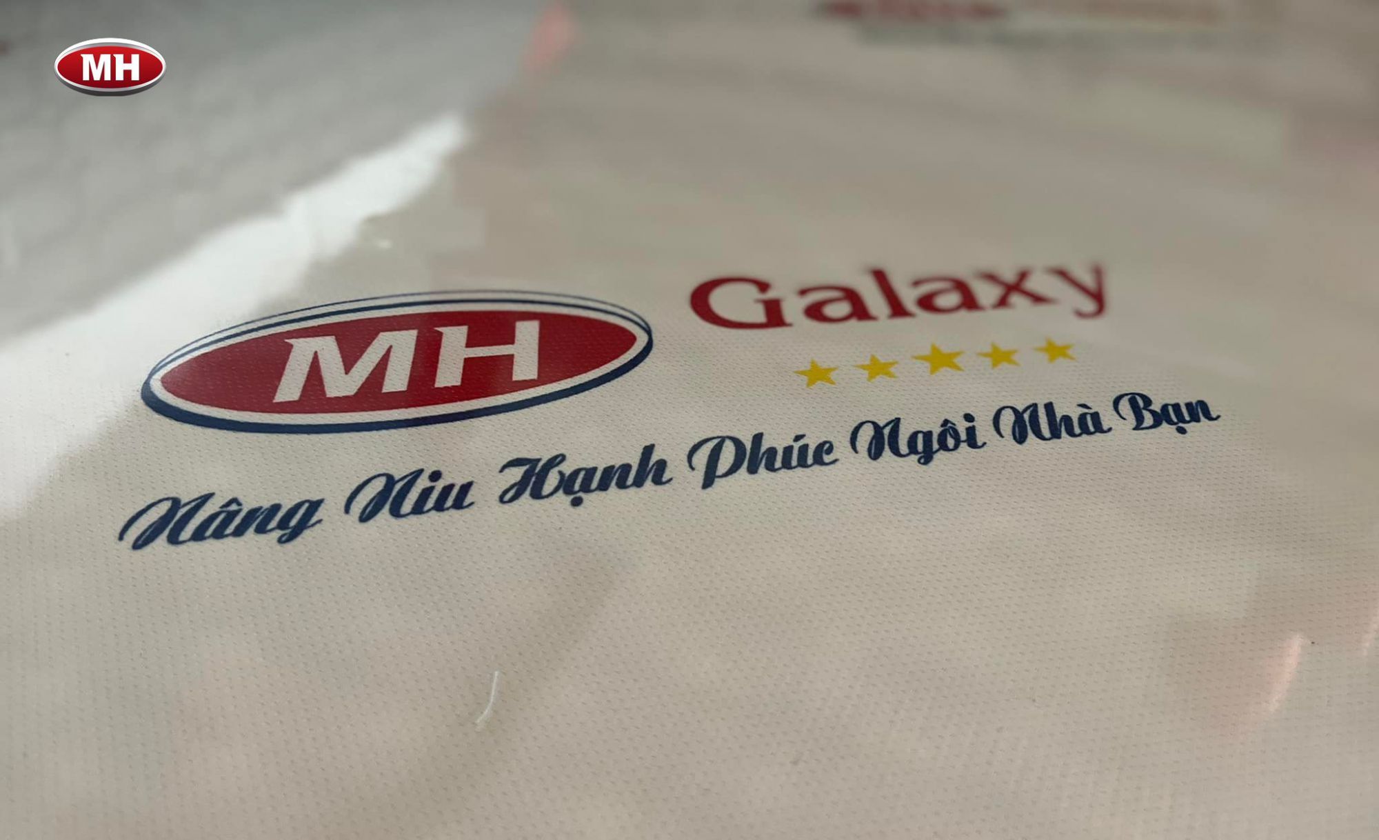 Galaxy Nâng Niu Hạnh Phúc Ngôi Nhà Bạn